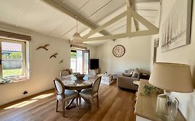 Myfa Beachcottage Zeewind II 243